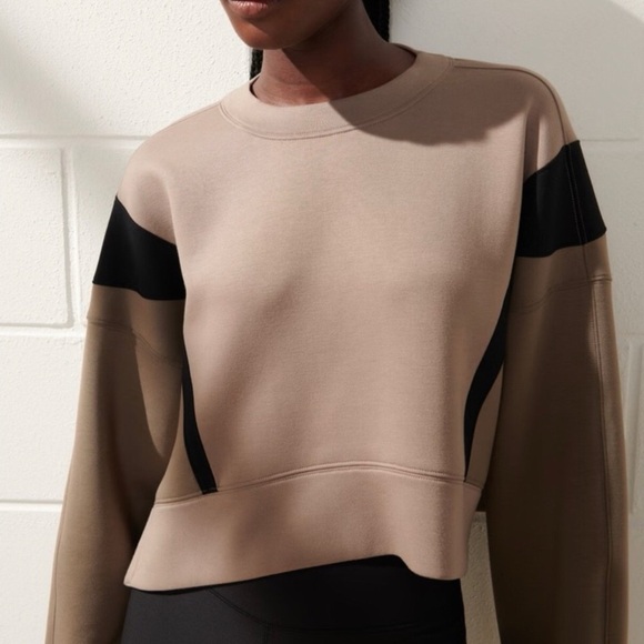 YPB neoKNIT cropped sweatshirt from Abercrombie & Fitch - Picture 2 of 11